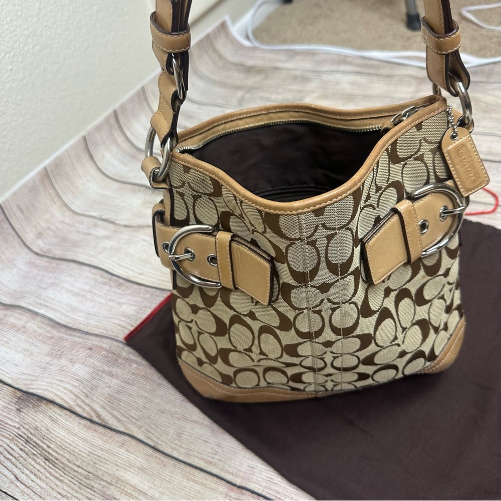 Coach Signature Canvas and Leather Soho 3574 shoulder purse - Picture 2 of 15